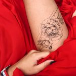 Татуировка наклейка Роза в Геометрии