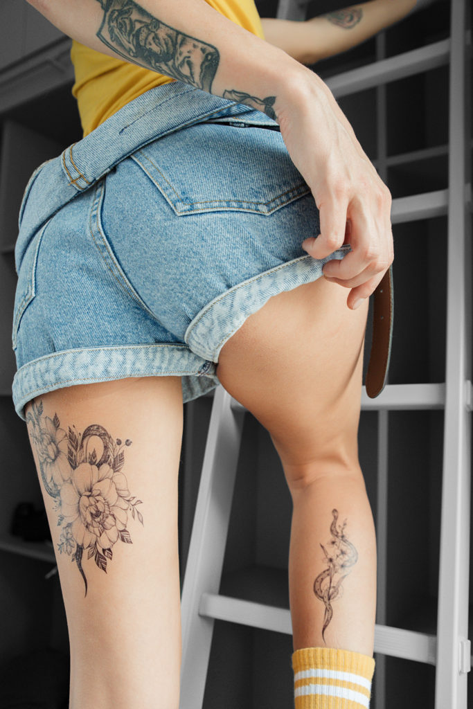 Temporary tattoo "Квіти та плазуни"