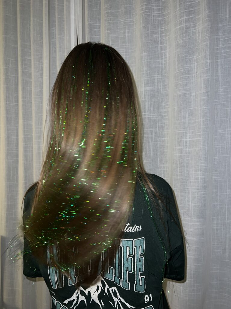 Блискучі нитки для волосся зелені "Мавка"