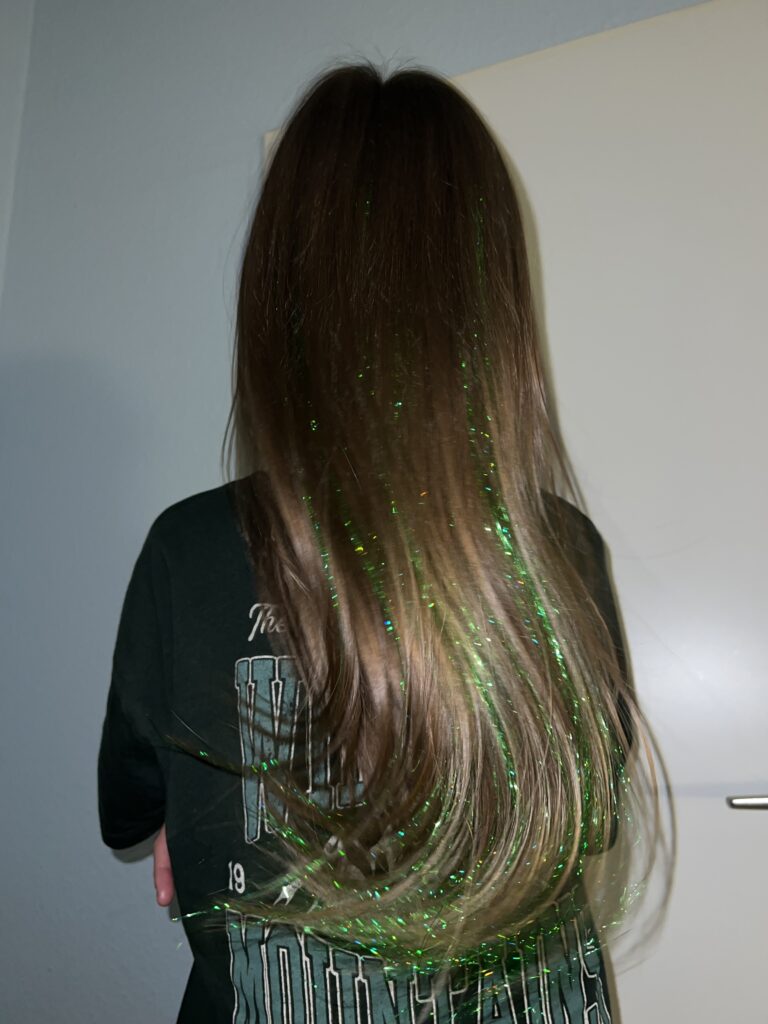 Блискучі нитки для волосся зелені "Мавка"