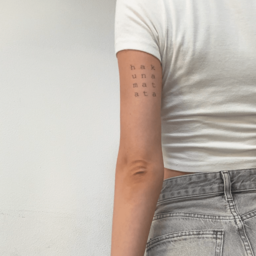 Temporary tattoo "Акуна матата"