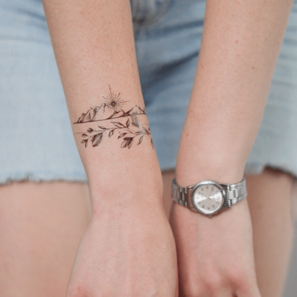 Temporary tattoo "Тату природа: Гори та листя"